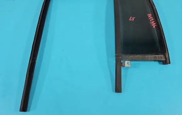 Rubber seal rear door