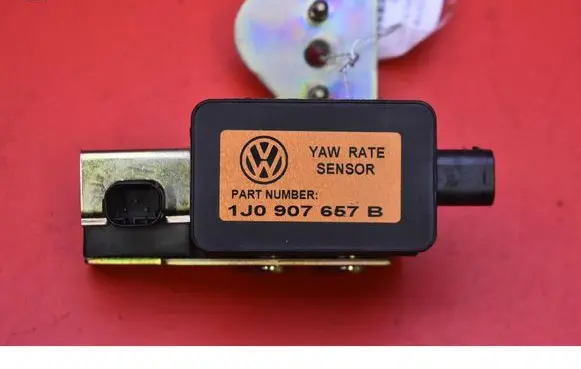 Volkswagen Golf IV Sensor 1J0907657B