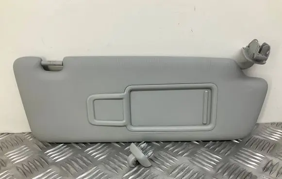 Audi A3 S3 8V Sun visor 8V0857552 8U0857562
