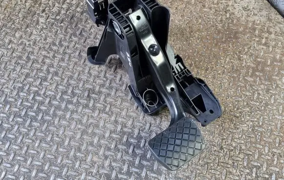 Audi Q3 F3 Brake pedal 5Q1723058CE