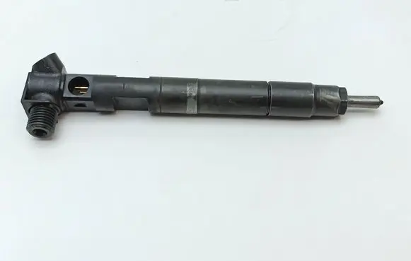 Mercedes-Benz E W212 Fuel injector A6510704987