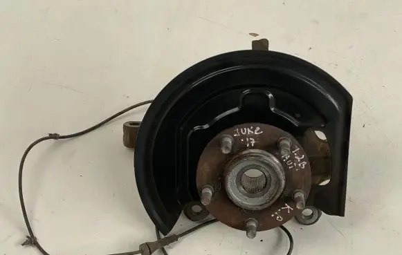 Nissan Juke I F15 Front wheel hub 1kkoh 40015