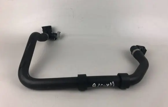 Engine coolant pipe/hose