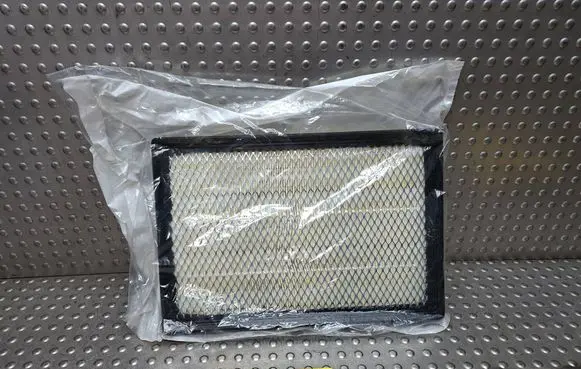 Dodge RAM 2500 DS Air filter 68441763AA