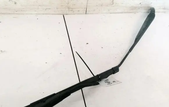 Renault Megane II Front wiper blade arm 8200417219