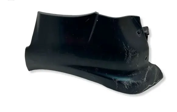 Mitsubishi Pajero Fender end trim MR438733