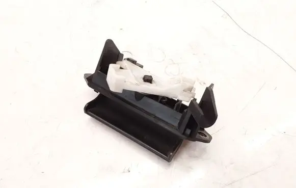 Tailgate opening switch