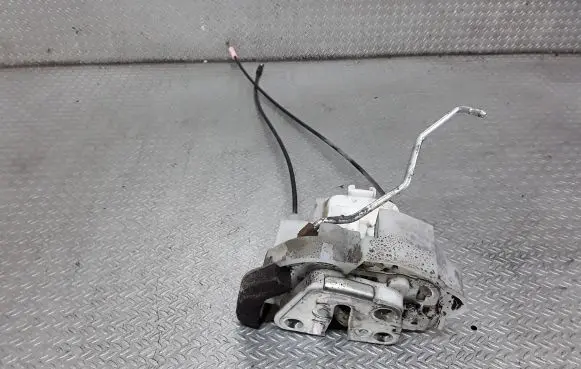 Subaru Forester SH Front door lock