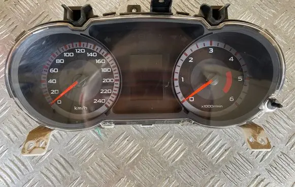 Mitsubishi Outlander Speedometer (instrument cluster) 8100A115 MMSM6240K 507920H