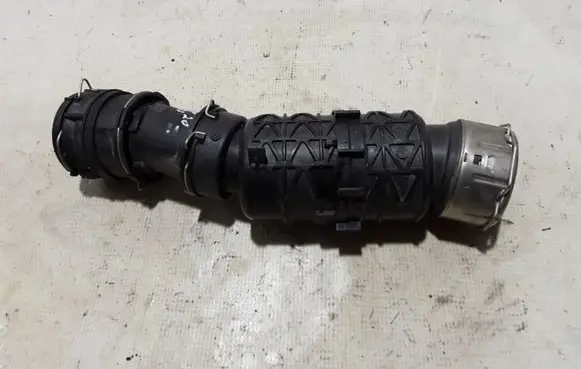 Volvo XC60 Intercooler hose/pipe 32283517