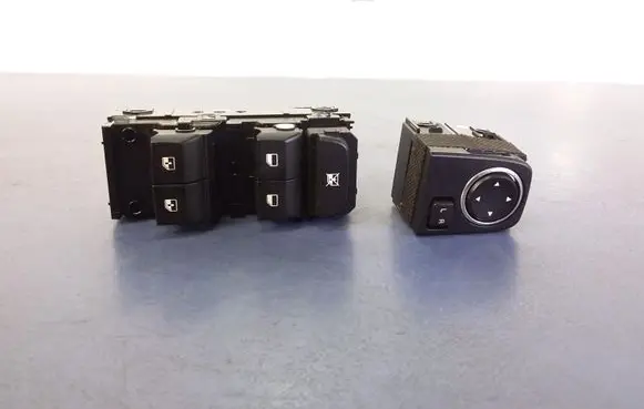 KIA Ceed Electric window control switch 93570J7120