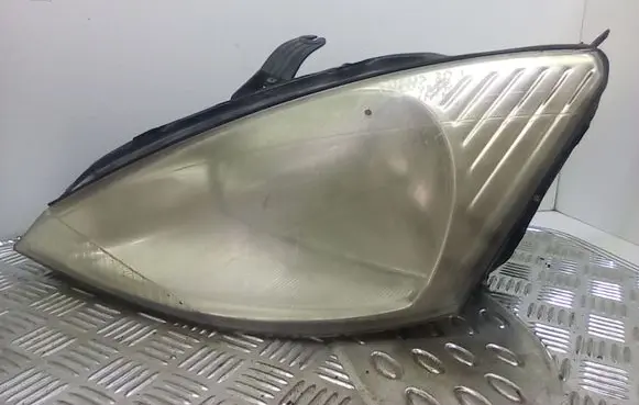 Ford Focus Headlight/headlamp 01296538