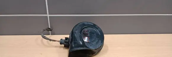 Mercedes-Benz E W210 Horn signal E1000209