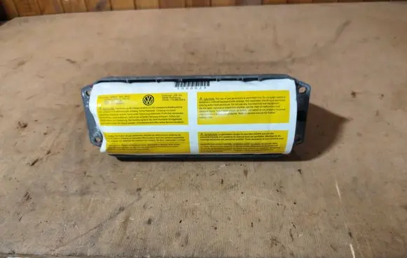 Volkswagen Touran I Passenger airbag 1T0880204A