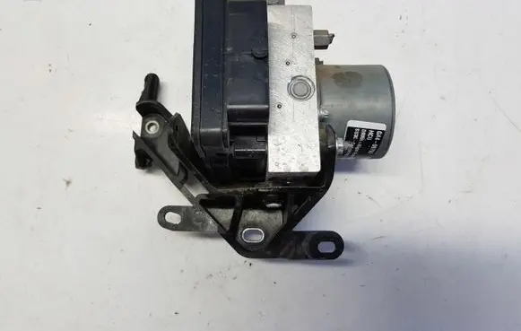 Tesla Model S ABS Pump 1044745-00-B