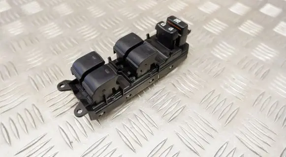 Toyota Prius+ (ZVW40) Electric window control switch 8404012180