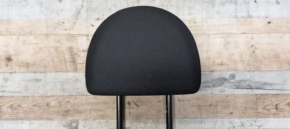 Mitsubishi Colt Rear seat headrest 