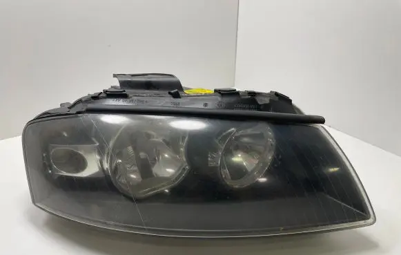 Audi A3 S3 8P Headlight/headlamp 8P0941004A 0301206202