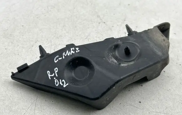 Front bumper mounting bracket