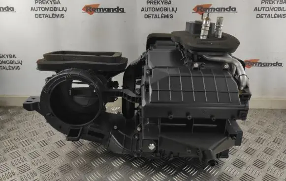Interior heater climate box assembly
