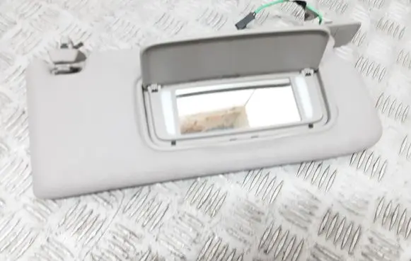 Sun visor