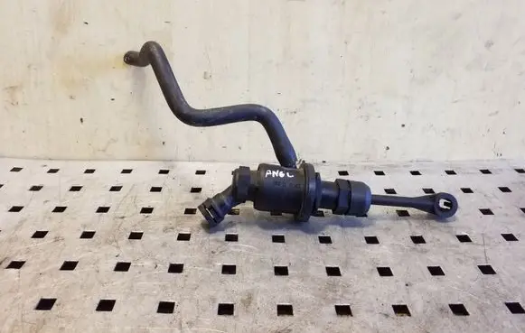 Nissan Qashqai Clutch master cylinder 30610JD000