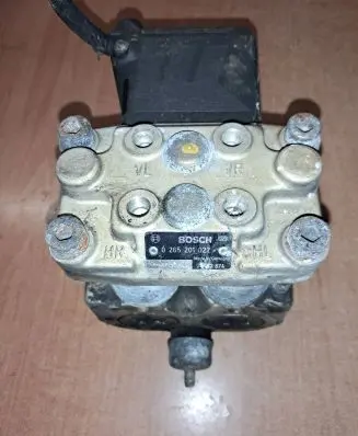 BMW 7 E32 ABS Pump 0265201022