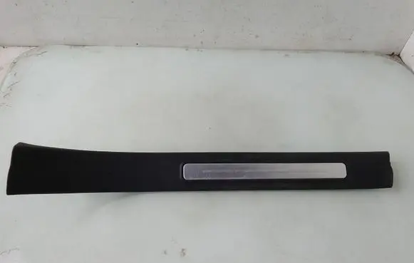 Mercedes-Benz B W245 Rear sill trim cover A1696800874