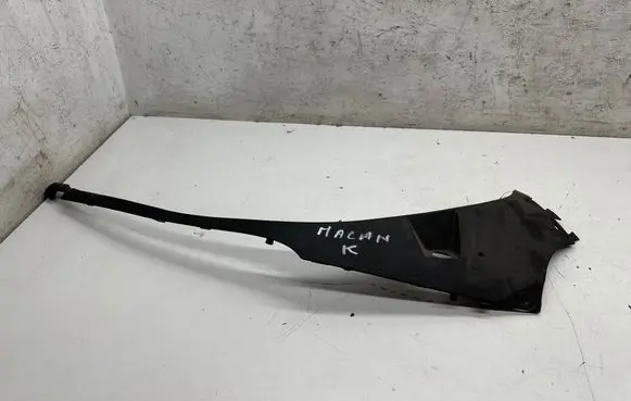 Porsche Macan (95B) Under headlight/headlamp trim 95B807173A