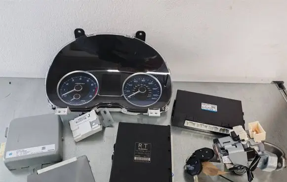 Subaru Impreza II Engine ECU kit and lock set 22765AJ411 1128002261