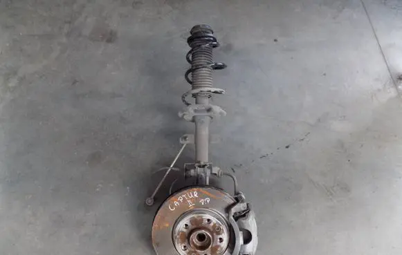 Renault Captur II Front wheel hub spindle knuckle
