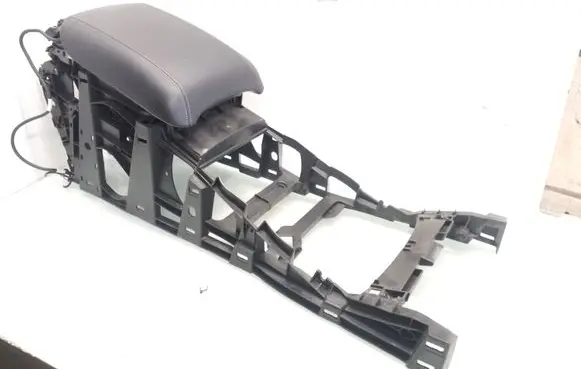 Mercedes-Benz R W251 Center console A2516801255