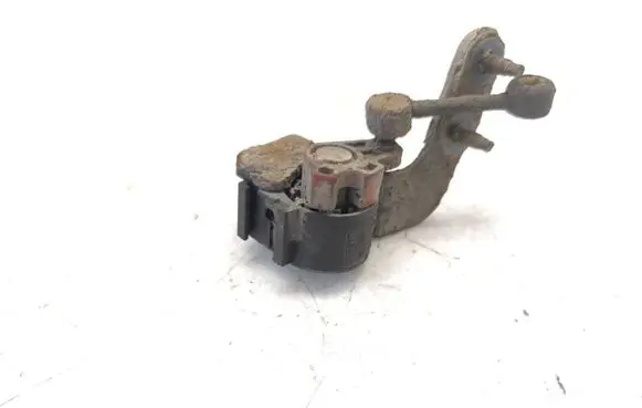 Headlight/headlamp level sensor