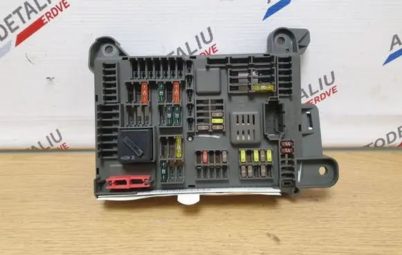 BMW X5 E70 Fuse module 6931687