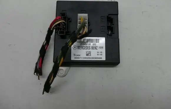 Mercedes-Benz E W211 Comfort/convenience module 2115452132