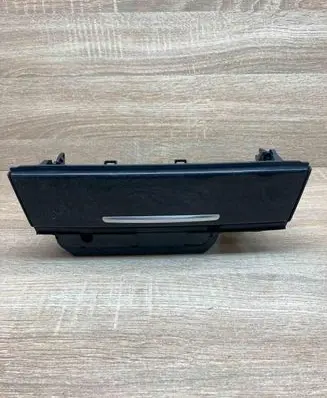 BMW 7 F01 F02 F03 F04 Car ashtray 9119317 221672