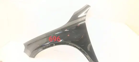 Mercedes-Benz GLA W156 X156 Fender A1568810101