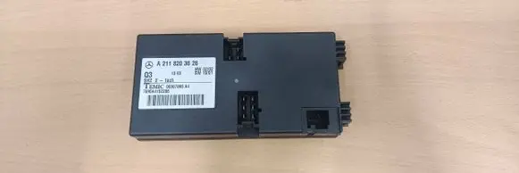 Mercedes-Benz E W211 Seat control module A2118203626 7896A4152206