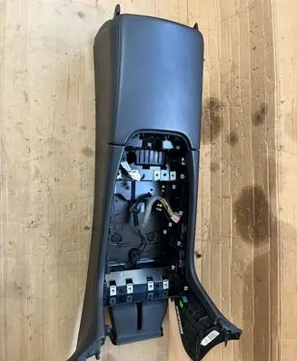 Jaguar XJ X351 AUX in-socket connector 