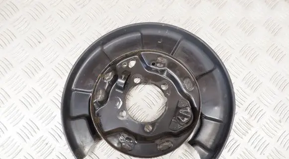 Toyota Prius+ (ZVW40) Rear brake disc plate dust cover 4650447050