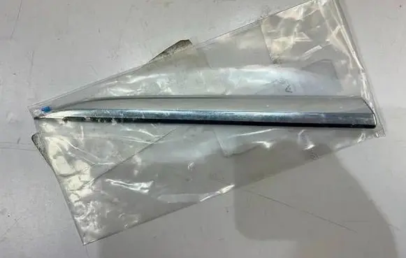 Mercedes-Benz EQE v295 Fender trim (molding) A2956900901 20260520