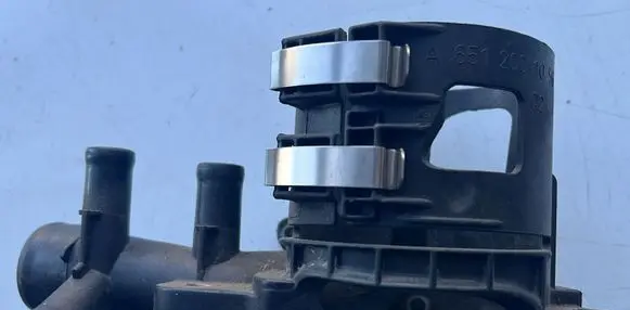 Mercedes-Benz Sprinter W906 Fuel filter bracket/mount holder 6512001556 6512001056 6512000456