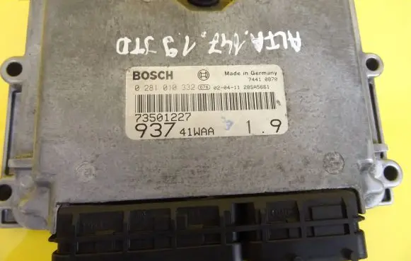 Alfa Romeo 147 Engine control unit/module 0281010332
