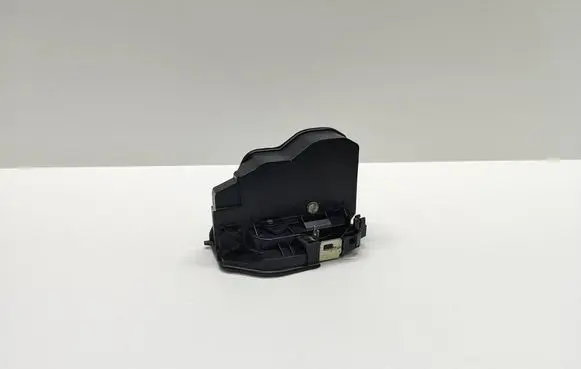 BMW 5 E60 E61 Front door lock 7154628