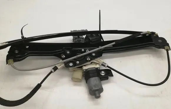 BMW 5 E60 E61 Front door electric window regulator 6981141