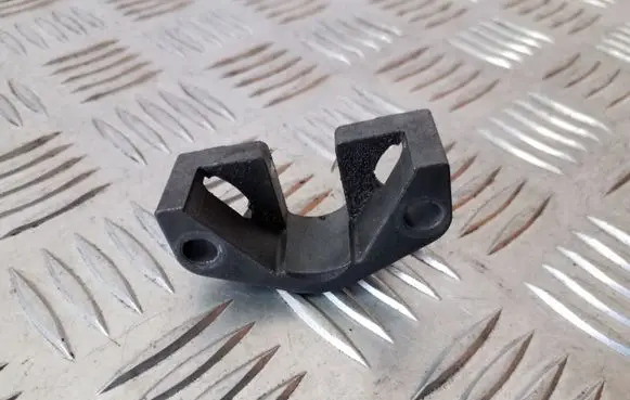 BMW 7 E65 E66 Fuel Injector clamp holder