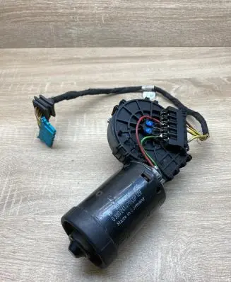 Mercedes-Benz E W210 Wiper motor 0390241420
