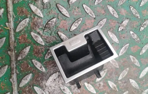 BMW 5 E60 E61 Car ashtray 7034098