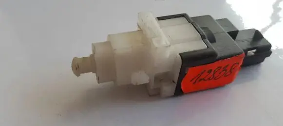 Fiat Idea Brake pedal sensor switch B365