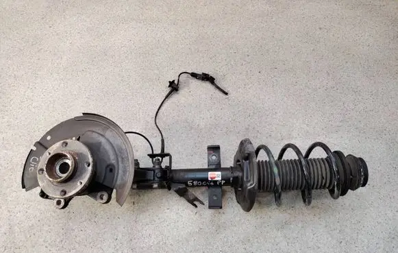 Renault Clio V Front wheel hub spindle knuckle 